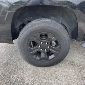 2017 Chevrolet SUBURBAN LT 缩略图 19