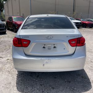 HYUNDAI ELANTRA GLS - 7