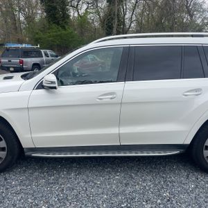 MERCEDES-BENZ GLS - 4