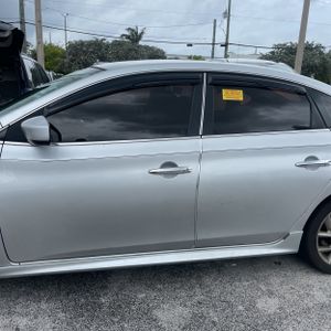NISSAN SENTRA SR - 4