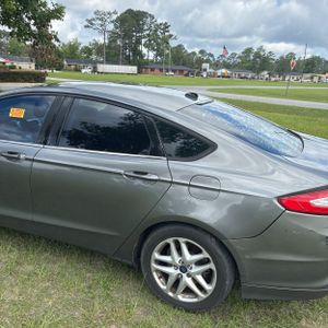 FORD FUSION SE - 6