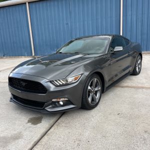 FORD MUSTANG V6 - 1