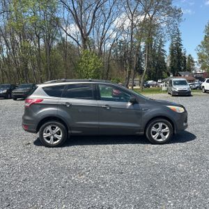 FORD ESCAPE SE - 10