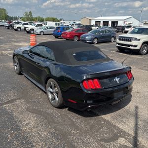 FORD MUSTANG BASE - 5