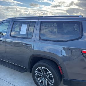 JEEP WAGONEER SERIES III - 6