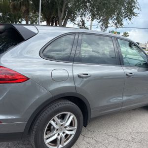 2016 Porsche CAYENNE BASE — фото 9