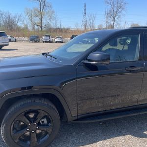 JEEP GRAND CHEROKEE L LIMITED - 2