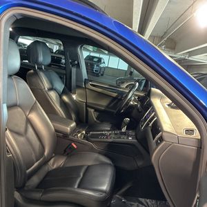 صورة مصغرة 32 لـ 2018 Porsche MACAN BASE