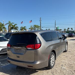 صورة 7 لـ 2018 Chrysler PACIFICA LX
