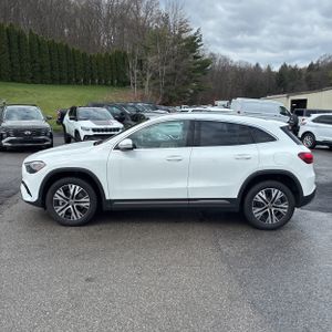 MERCEDES-BENZ GLA - 3