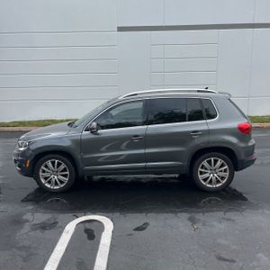 VOLKSWAGEN TIGUAN S - 3