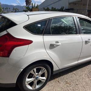 FORD FOCUS SE - 9