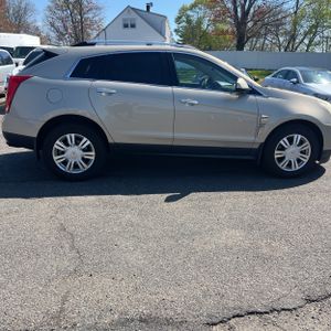 CADILLAC SRX LUXURY COLLECTION - 10