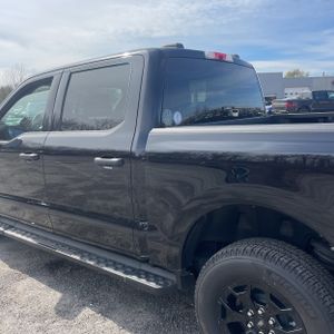 FORD F-150 LIGHTNING XLT - 6