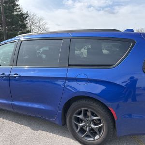 CHRYSLER PACIFICA TOURING-L PLUS - 6