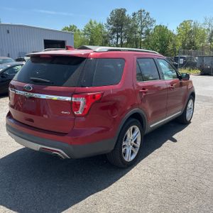 FORD EXPLORER XLT - 7