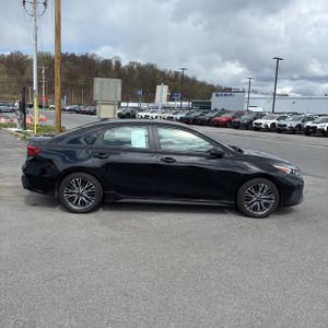 KIA FORTE GT-LINE - 10