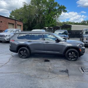 JEEP GRAND CHEROKEE L LIMITED - 10