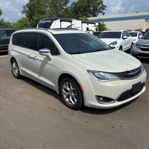 2017 Chrysler PACIFICA LIMITED — миниатюра 12