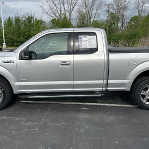 FORD F-150 XLT - 4