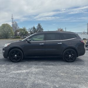 CHEVROLET TRAVERSE LT - 3