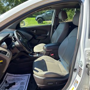 2015 Hyundai TUCSON LIMITED 照片 32