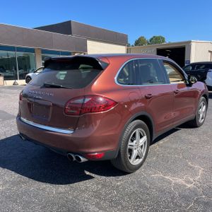 PORSCHE CAYENNE - 8