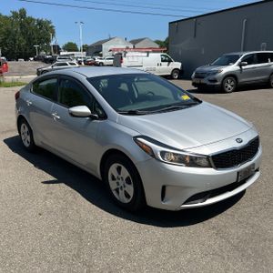 2018 KIA FORTE LX — миниатюра 12