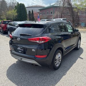 HYUNDAI TUCSON ECO - 8