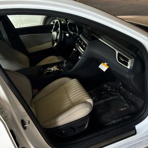 صورة 31 لـ 2026 Genesis G70 3.3T SPORT PRESTIGE