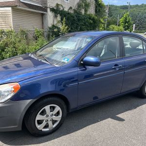 2011 Hyundai ACCENT GLS — фото 2