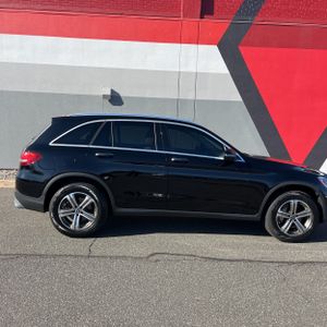 MERCEDES-BENZ GLC - 10