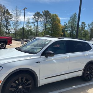 VOLKSWAGEN TIGUAN SE R-LINE BLACK - 2