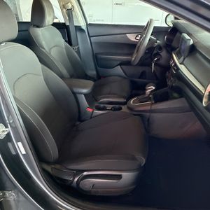 صورة 33 لـ 2019 KIA FORTE LXS