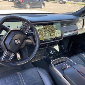 2022 Rivian R1T LAUNCH EDITION — миниатюра 36