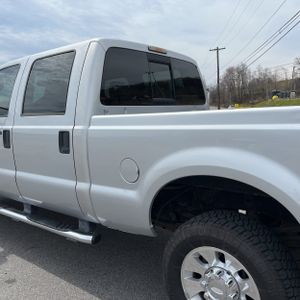 FORD F-250 SUPER DUTY LARIAT - 6
