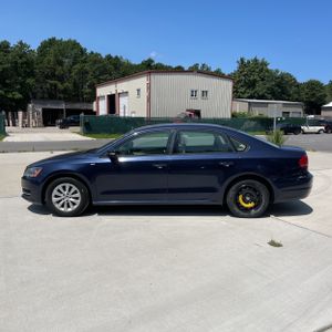 2014 Volkswagen PASSAT 1.8T S PZEV — фото 3