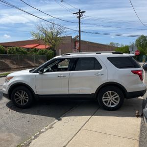 FORD EXPLORER XLT - 3