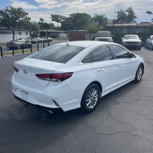 HYUNDAI SONATA SE - 8