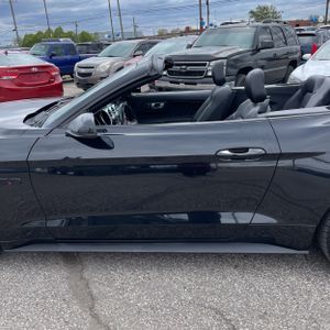 FORD MUSTANG GT PREMIUM - 4