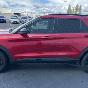 FORD EXPLORER ST - 4