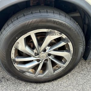 2015 Nissan ROGUE SL 照片 15