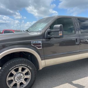FORD F-250 SUPER DUTY LARIAT - 2