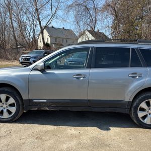 SUBARU OUTBACK PREMIUM - 4
