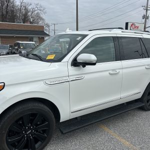 LINCOLN NAVIGATOR RESERVE - 2