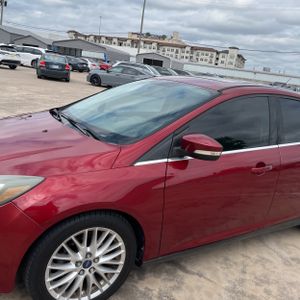 FORD FOCUS TITANIUM - 2