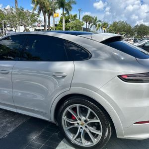 2021 Porsche CAYENNE GTS COUPE 照片 6