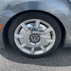 2012 Volkswagen BEETLE 2.5L PZEV — миниатюра 17