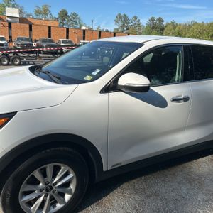 KIA SORENTO LX V6 - 2