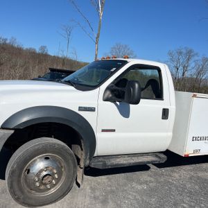 FORD F-550 CHASSIS XL - 2